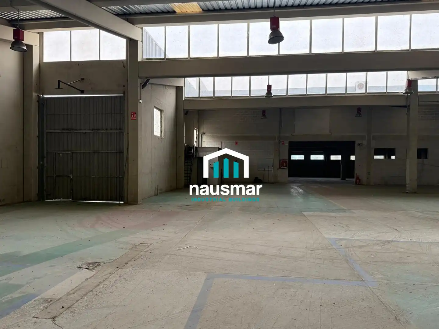 Parking de Nave industrial de alquiler en Palafolls