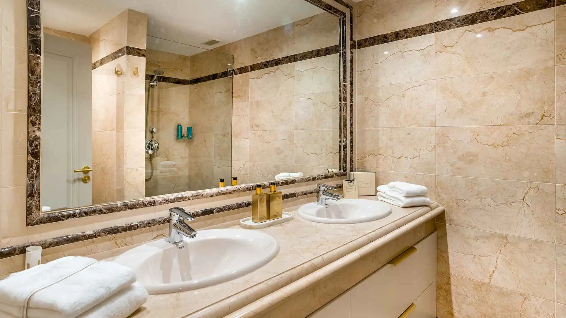 Badezimmer von Wohnungen zum Verkauf in Marbella mit Klimaanlage, Terrasse und Abstellraum