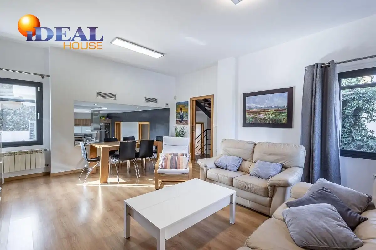 Detached house with garden for sale in Polideportivo, imagen 10