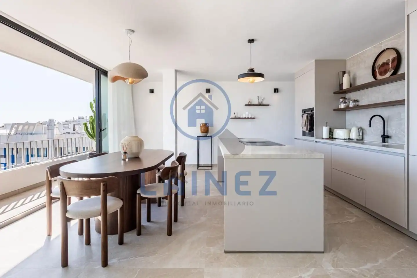 Küche von Dachboden zum Verkauf in Marbella mit Klimaanlage, Heizung und Terrasse
