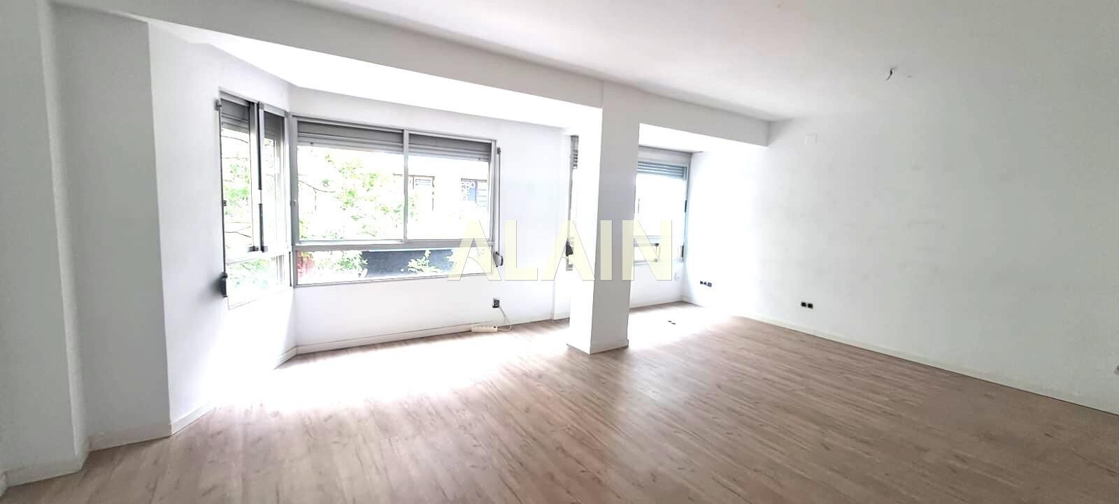 Sala d'estar de Pis en venda en  Valencia Capital amb Aire condicionat i Terrassa