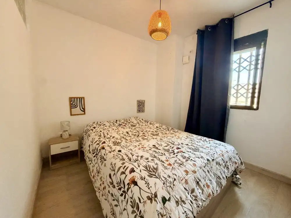Dormitori de Planta baixa en venda en Torrevieja amb Aire condicionat, Parquet i Terrassa