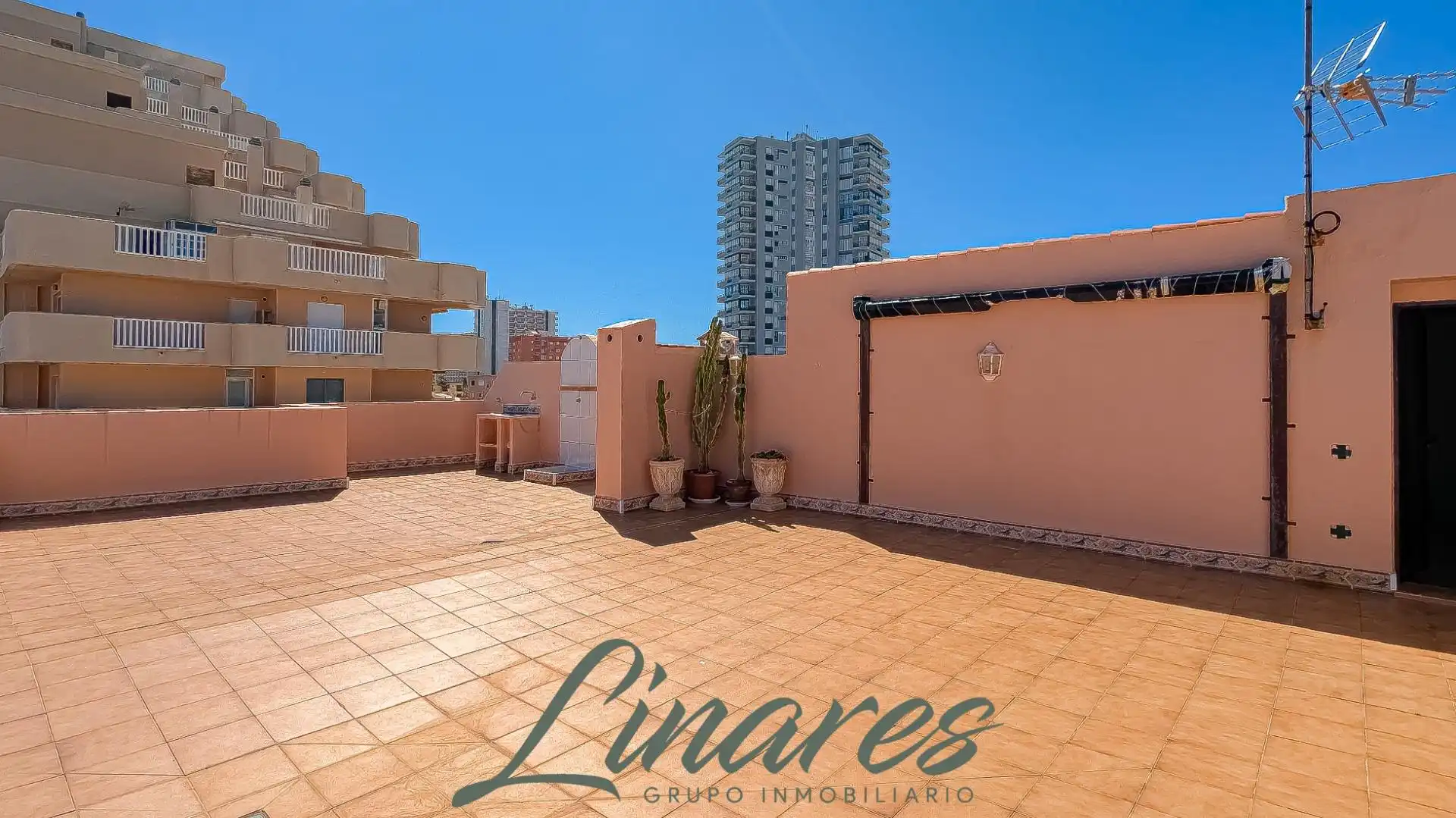 Ático en venta en Avenida Gran via , Zona Galúa - Calnegre