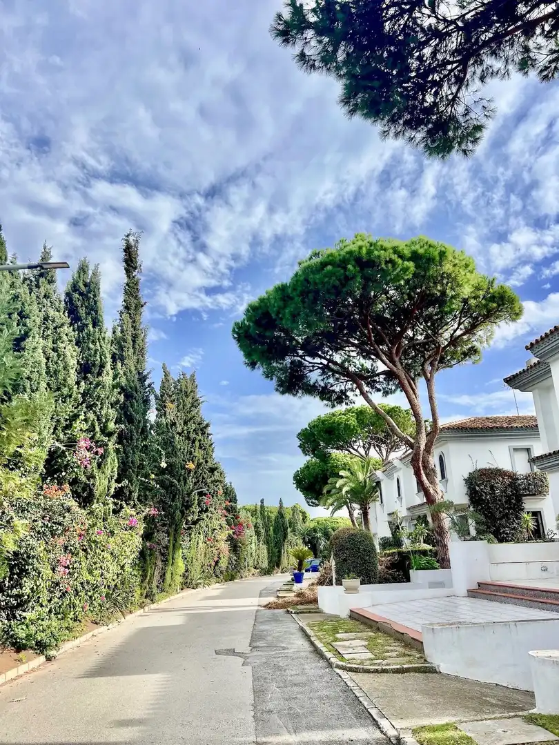 Jardín de Casa adosada en venta en Marbella con Aire acondicionado, Terraza y Piscina comunitaria