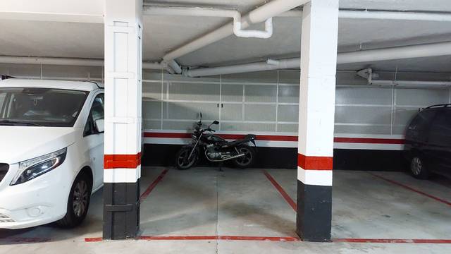 Garaje en Venta en Itsasondo Kalea, 2B en Santa María de Getxo