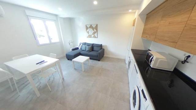 Piso en Alquiler en Avenida de Logroño en Casco Histórico de Barajas