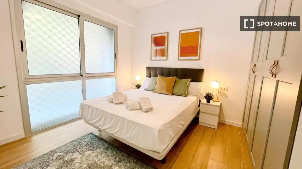 Piso con terraza en alquiler en Eixample, imagen 13