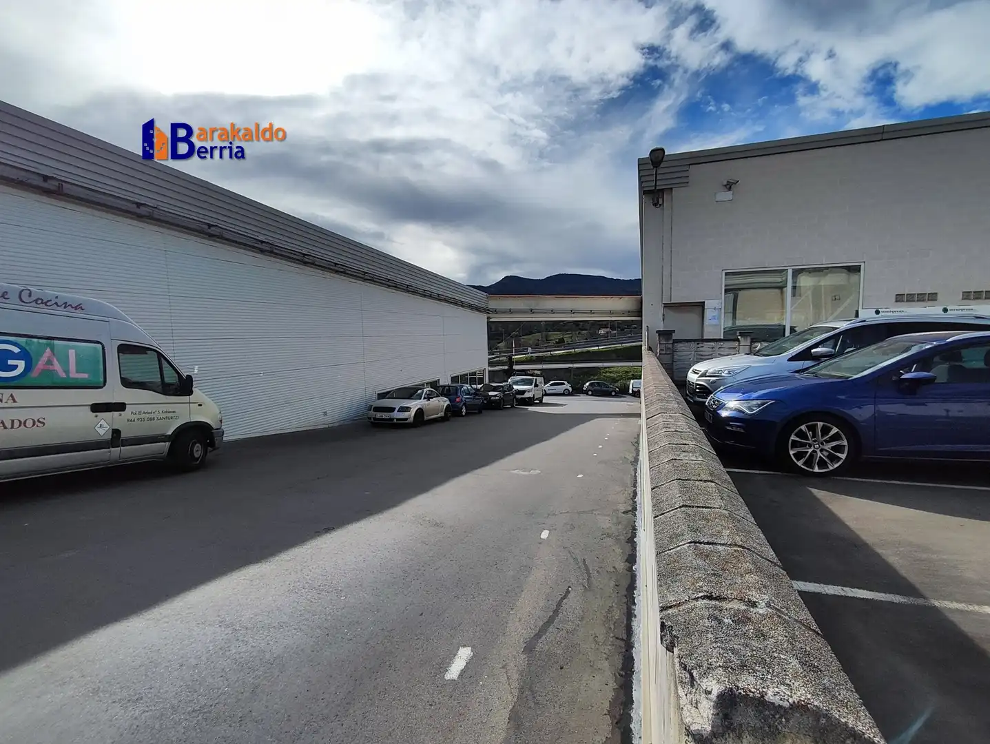 Parking de Nave industrial en venta en Santurtzi  con Alarma