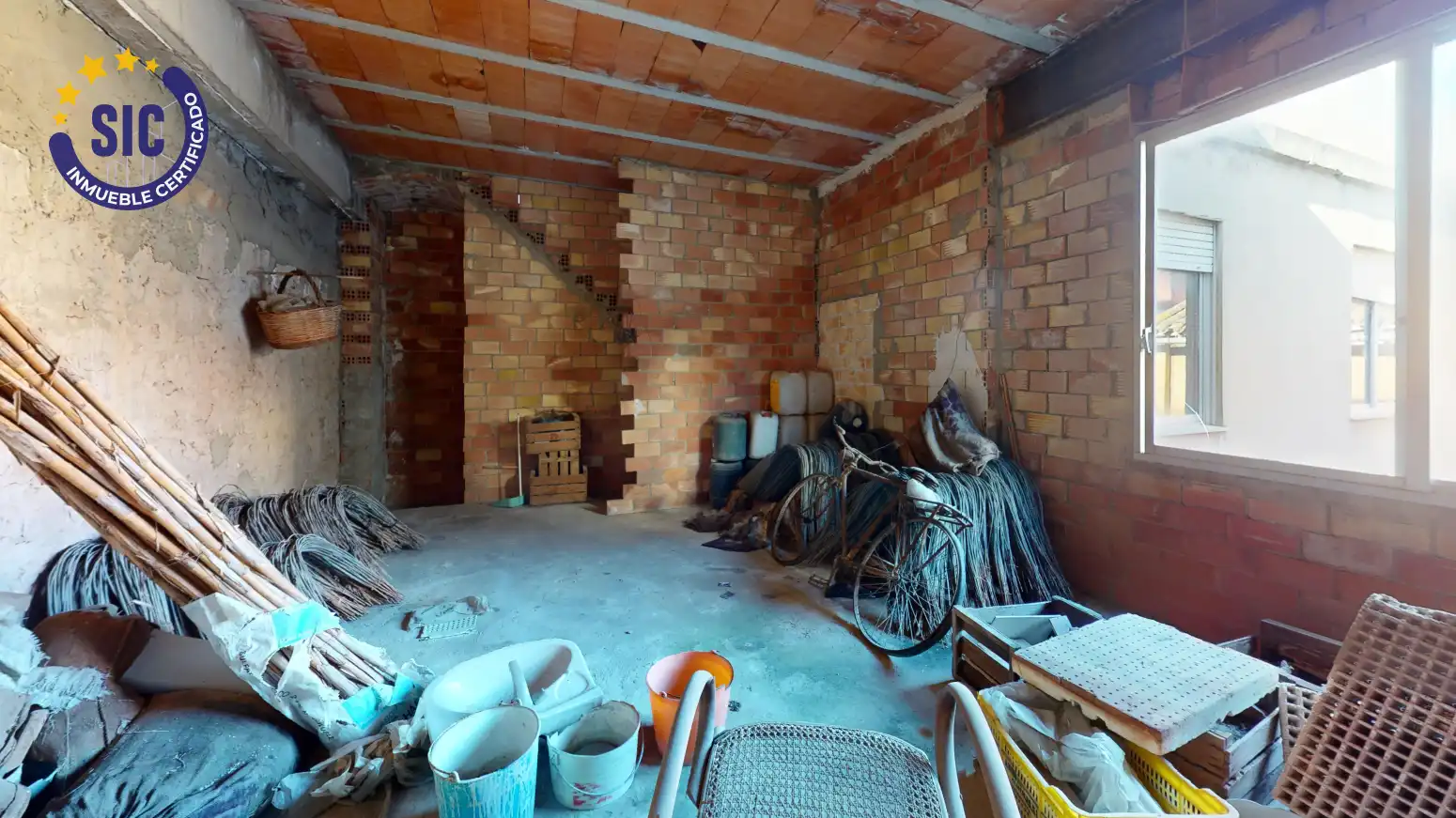 Casa adosada en venta en Benifaió