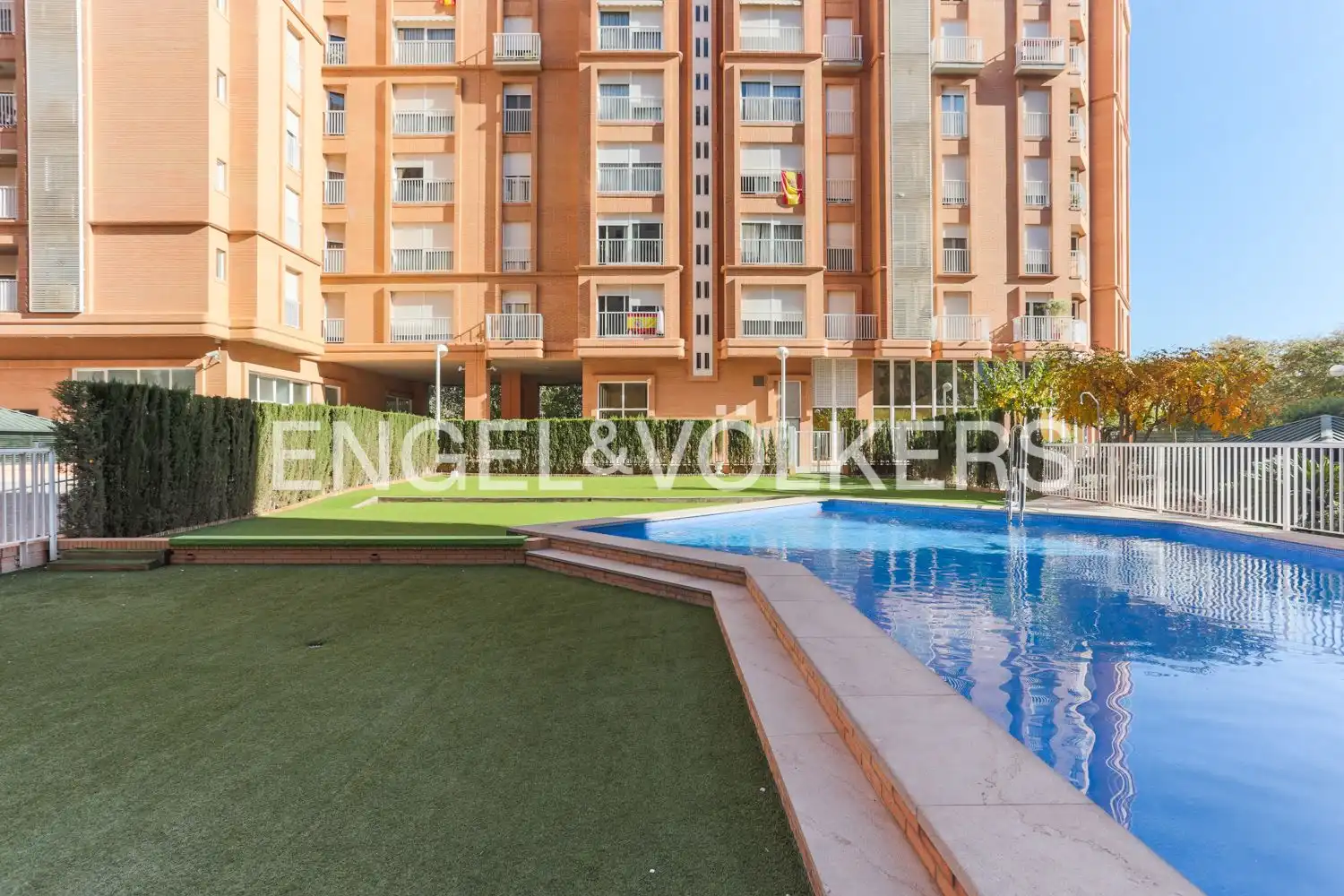 Piscina de Pis en venda en Valencia amb Aire condicionat, Calefacció i Terrassa
