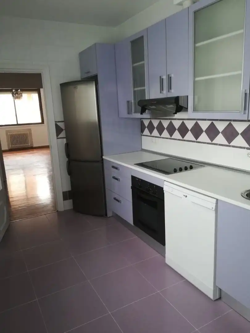 Cuina de Pis de lloguer en Badajoz amb Aire condicionat i Calefacció
