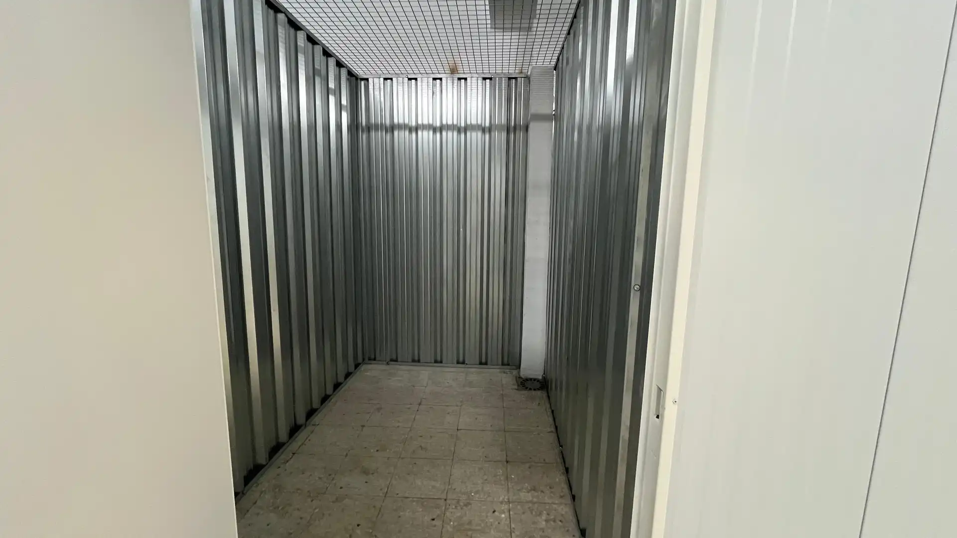Trastero de alquiler en Madrid con Alarma