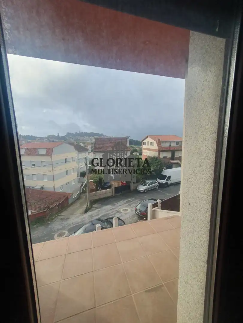 Vista exterior de Casa adosada en venta en Vigo  con Calefacción, Parquet y Terraza