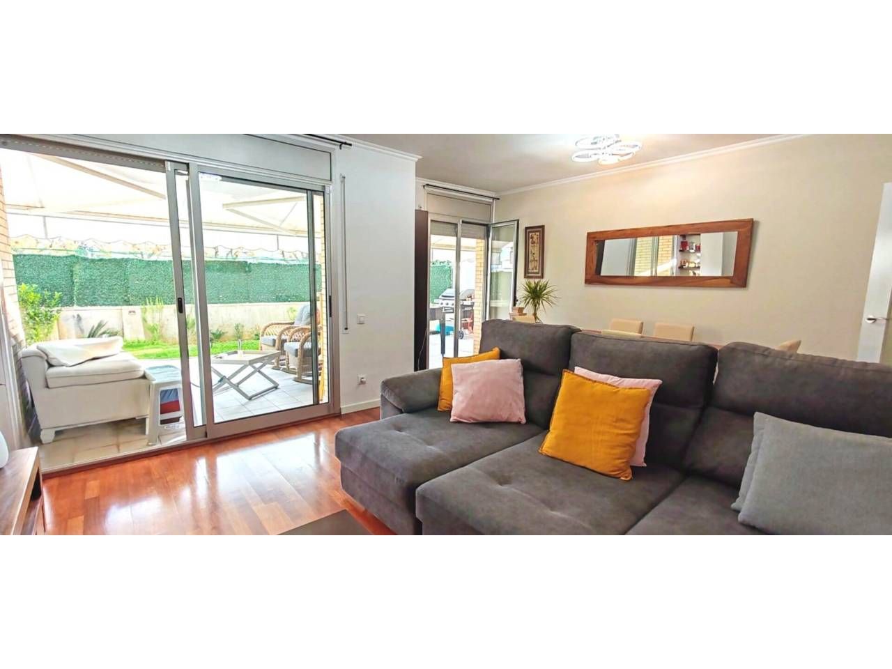 Garden of Flat for sale in Girona Capital  with Air Conditioner, Heating and Parquet flooring