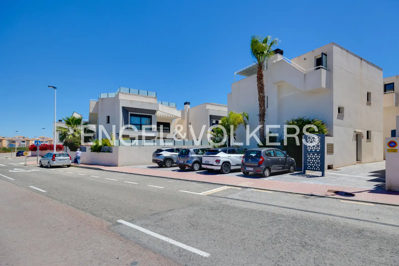 Vista exterior de Casa o chalet en venta en Torrevieja con Aire acondicionado, Calefacción y Jardín privado