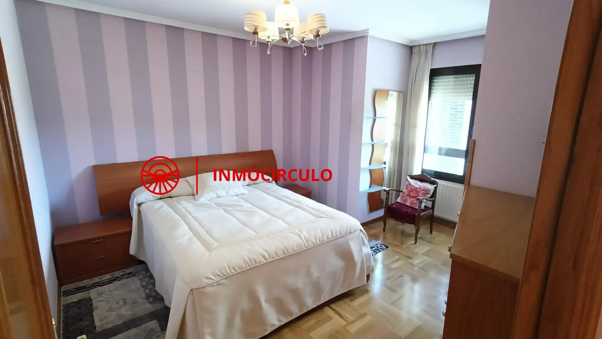 Dormitori de Apartament en venda en Burgos amb Calefacció i Traster