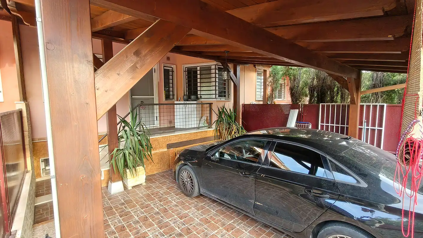 Parking of Detached homes for sale in Pedanías Oeste