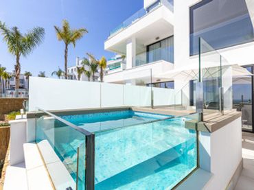 Baixos amb piscina en venda a Mijas pueblo