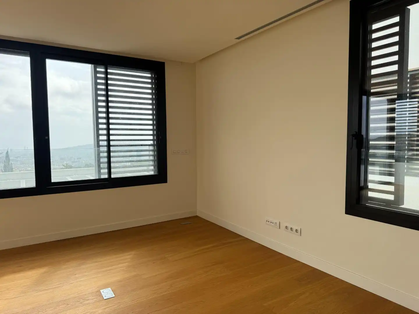 Habitación de Casa o chalet en venta en Barcelona con Aire acondicionado, Calefacción y Jardín privado