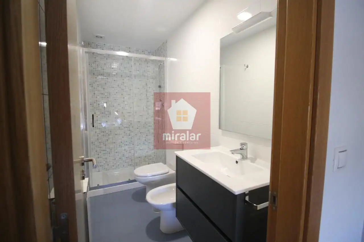 Badezimmer von Wohnung zur Miete in Salvaterra de Miño mit Heizung und Möbliert