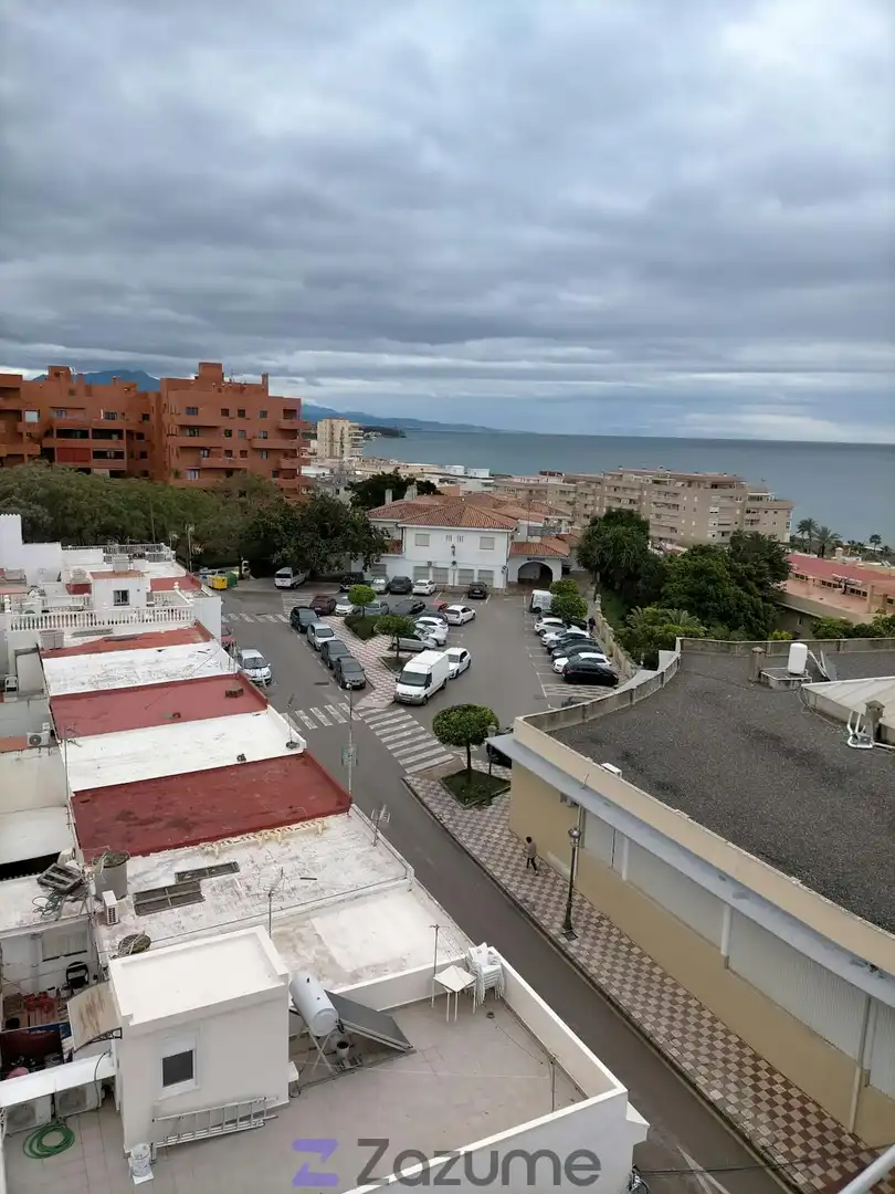 Piso de alquiler en C. Tres Banderas, Puerto de Estepona
