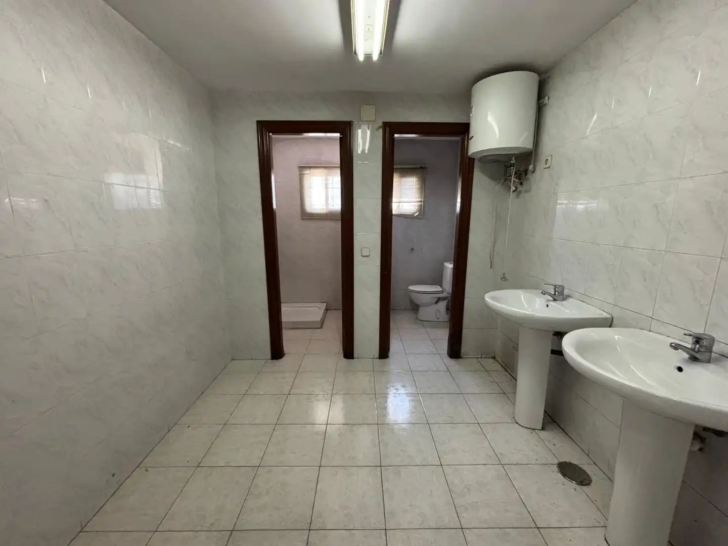 Baño de Nave industrial de alquiler en Leganés