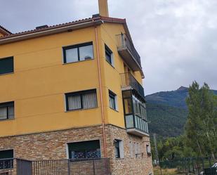 Exterior view of Building for sale in Boñar