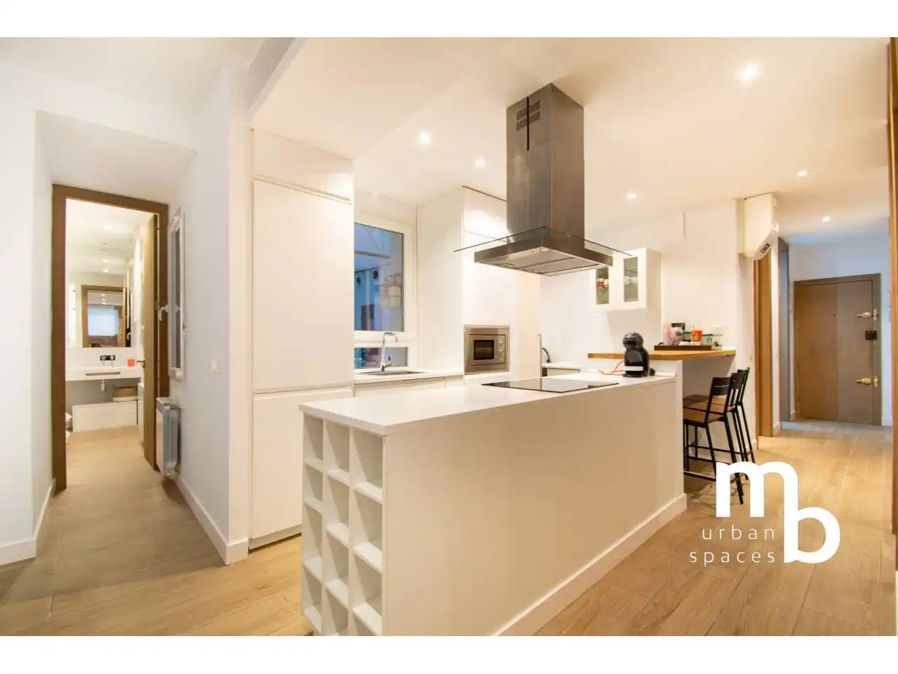 Cocina de Apartamento de alquiler en Madrid con Aire acondicionado, Calefacción y Amueblado