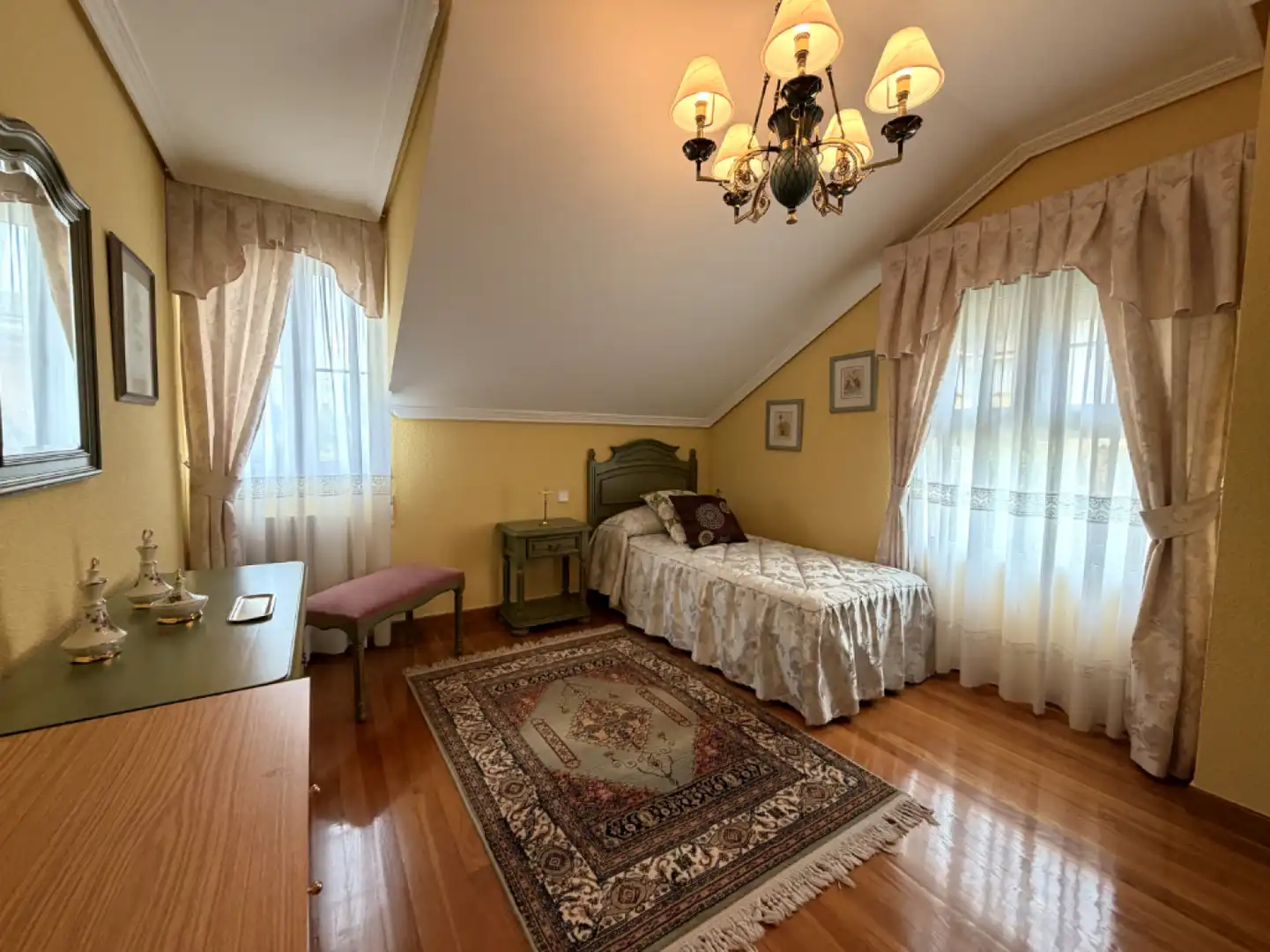 Schlafzimmer von Haus oder Chalet zum Verkauf in Piélagos mit Heizung, Privatgarten und Terrasse