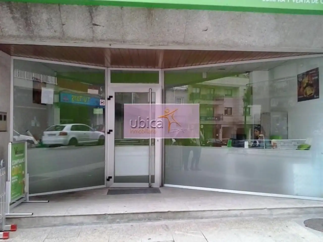 Local comercial en venda a Tui
