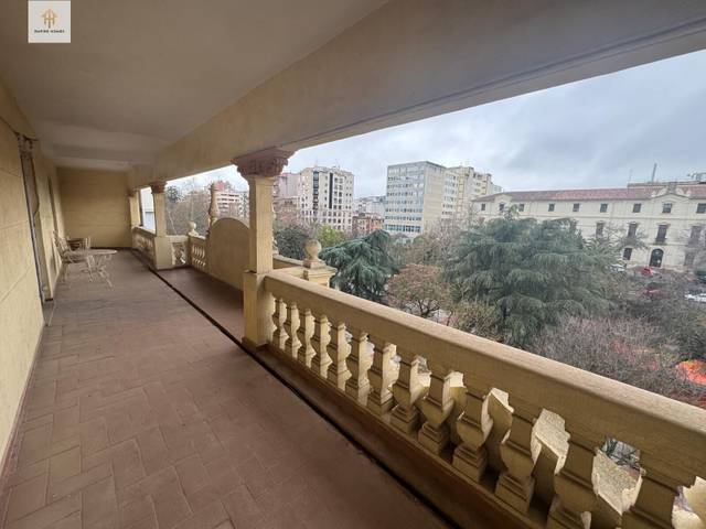 Piso en Venta en Casco Antiguo