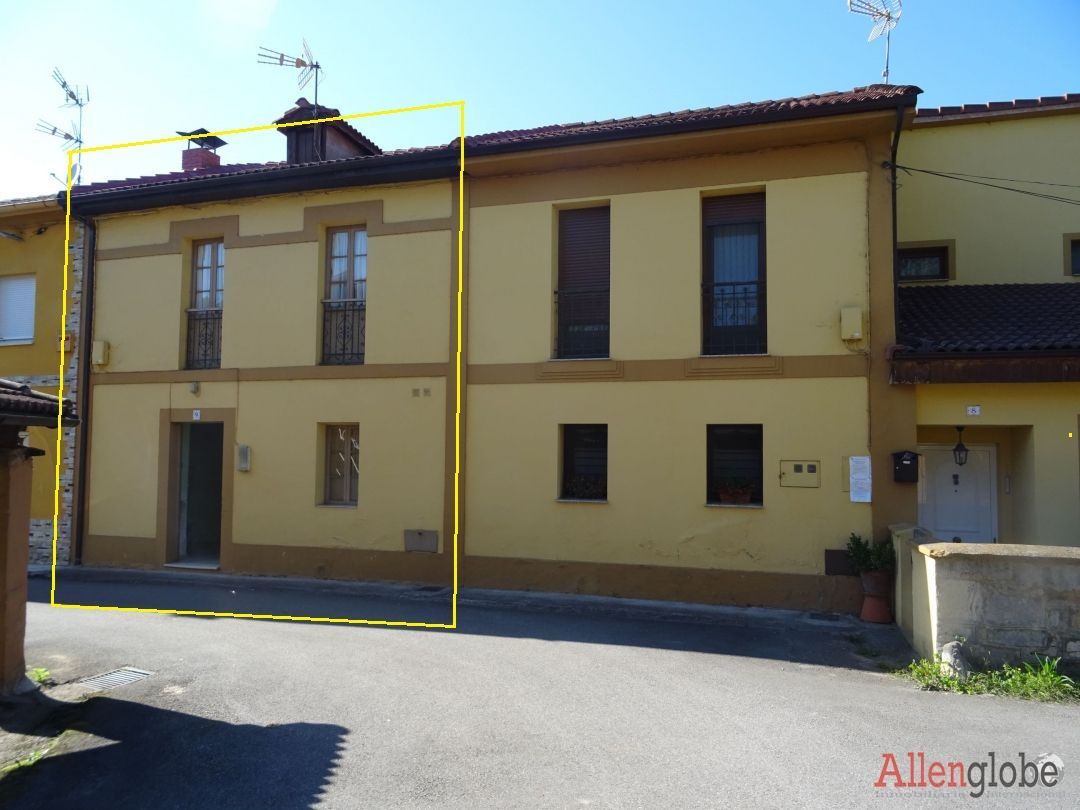Exterior view of House or chalet for sale in Oviedo   with Heating, Private garden and Storage room
