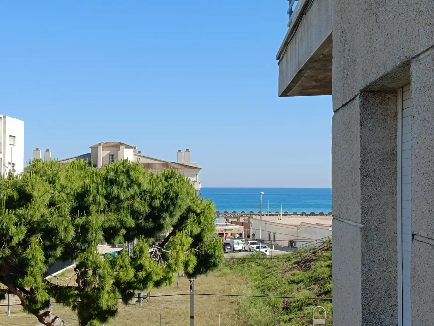 Vista exterior de Pis de lloguer en Cunit amb Terrassa, Moblat i Forn