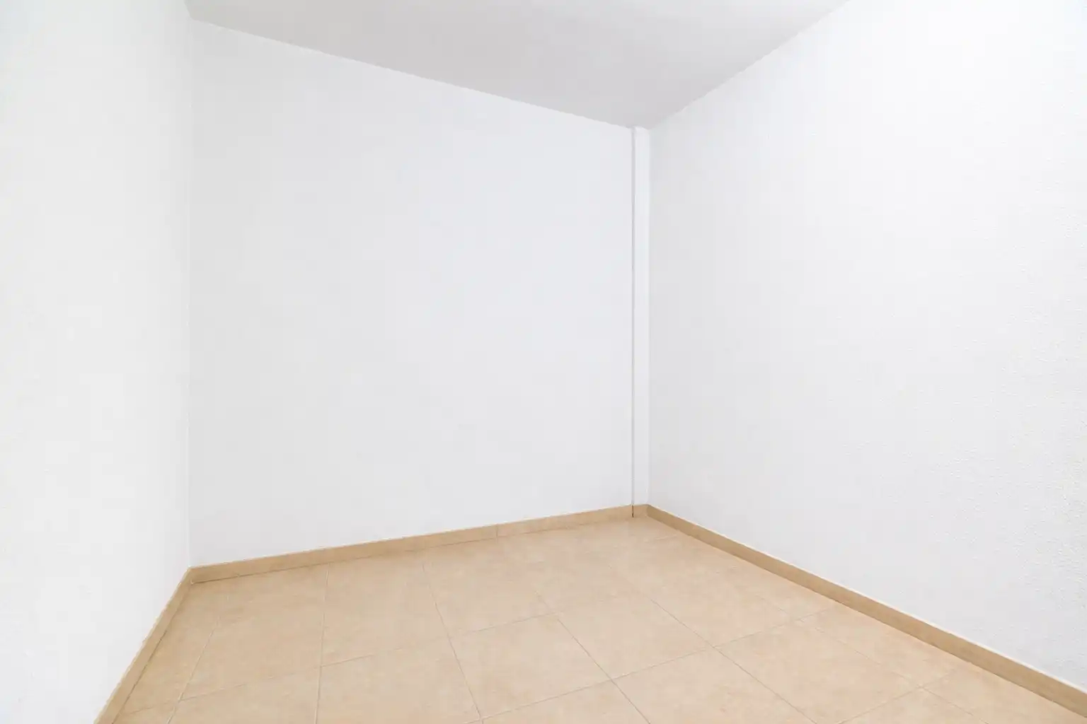 Habitación de Casa adosada en venta en Rocafort con Aire acondicionado, Calefacción y Balcón