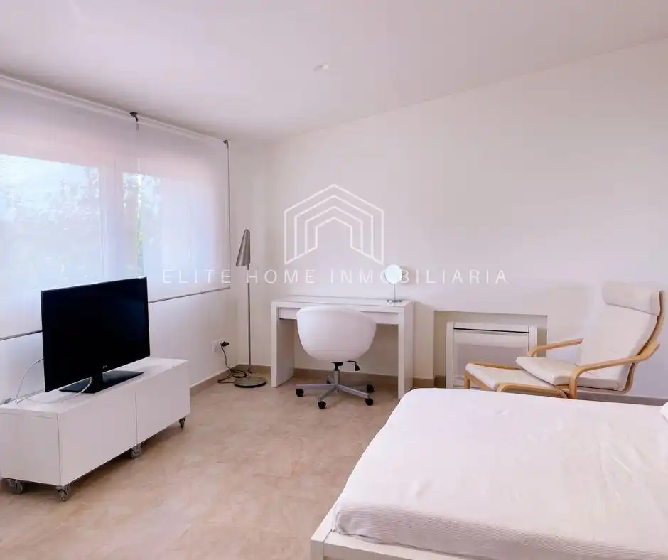 Habitación de Casa o chalet en venta en Benicasim / Benicàssim con Aire acondicionado, Calefacción y Jardín privado