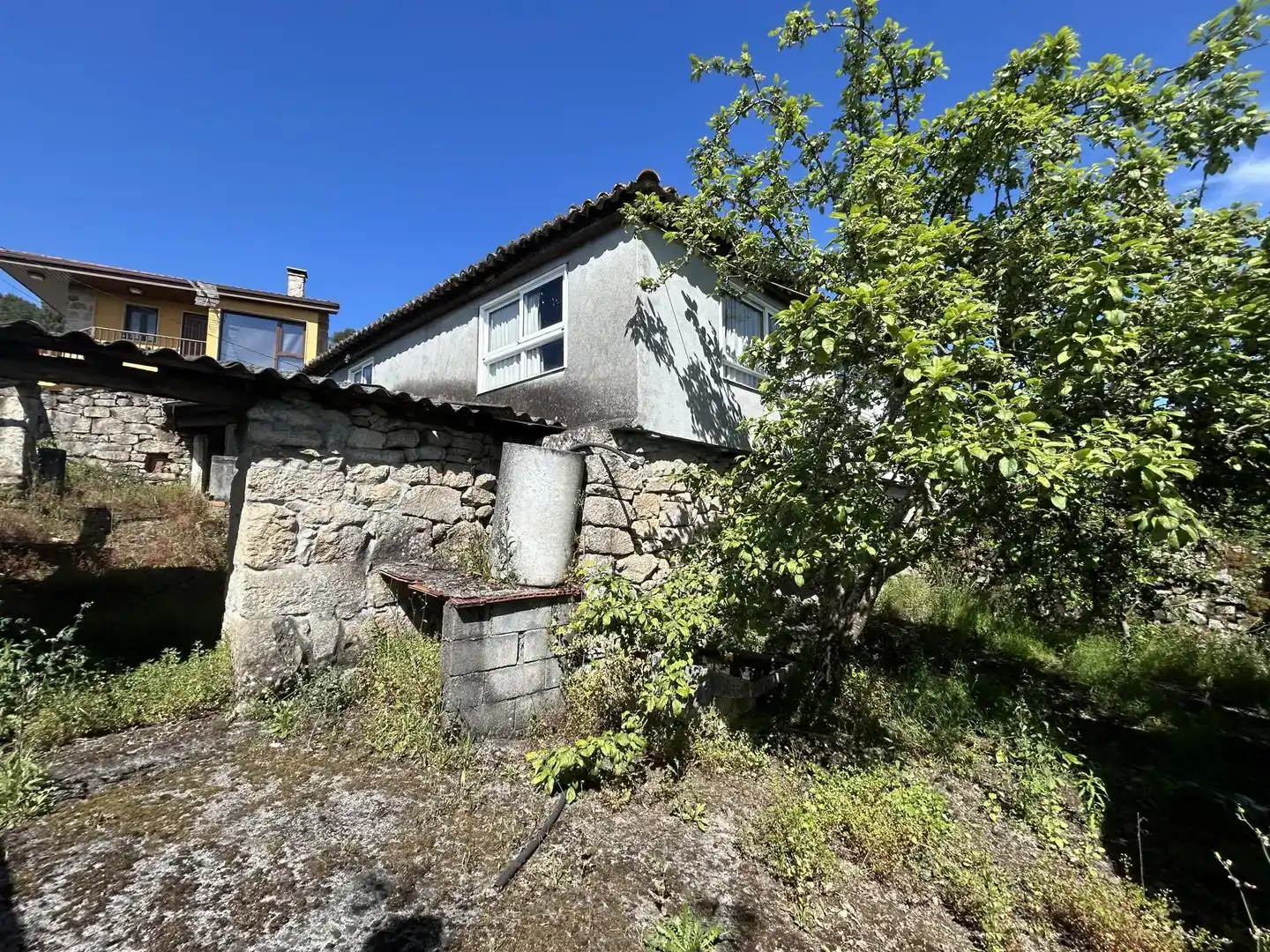 Vista exterior de Finca rústica en venda en Ourense Capital  amb Jardí privat