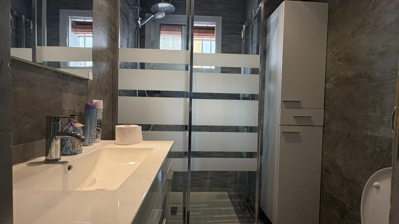 Bathroom of Flat for sale in Sevilla  with Terrace