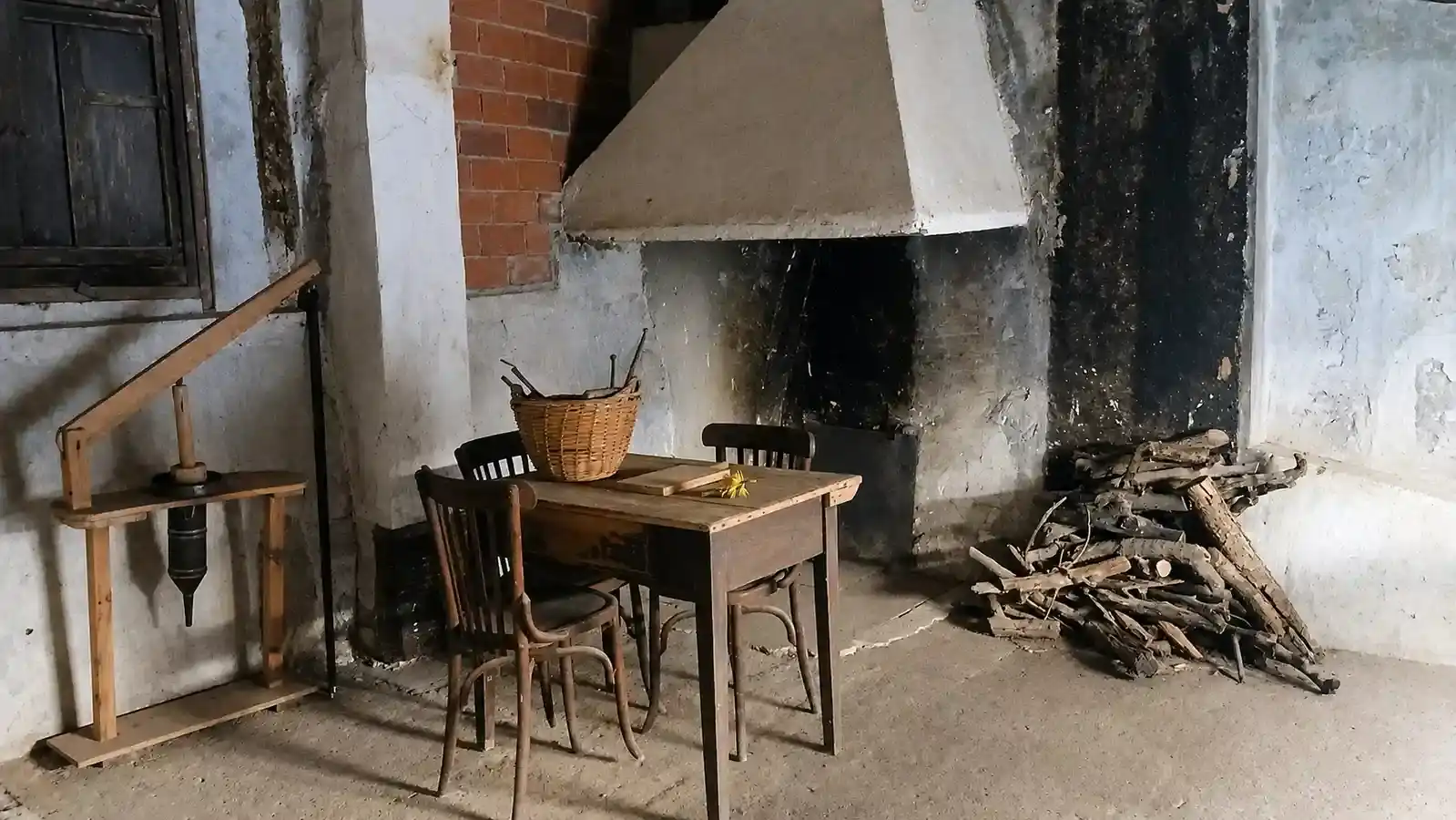 Cuina de Casa adosada en venda en Valderrobres amb Moblat i Balcó