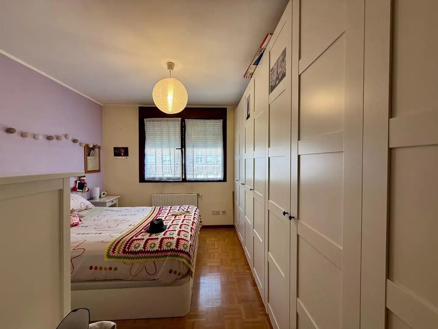 Habitación de Piso en venta en Oviedo  con Calefacción, Trastero y Amueblado