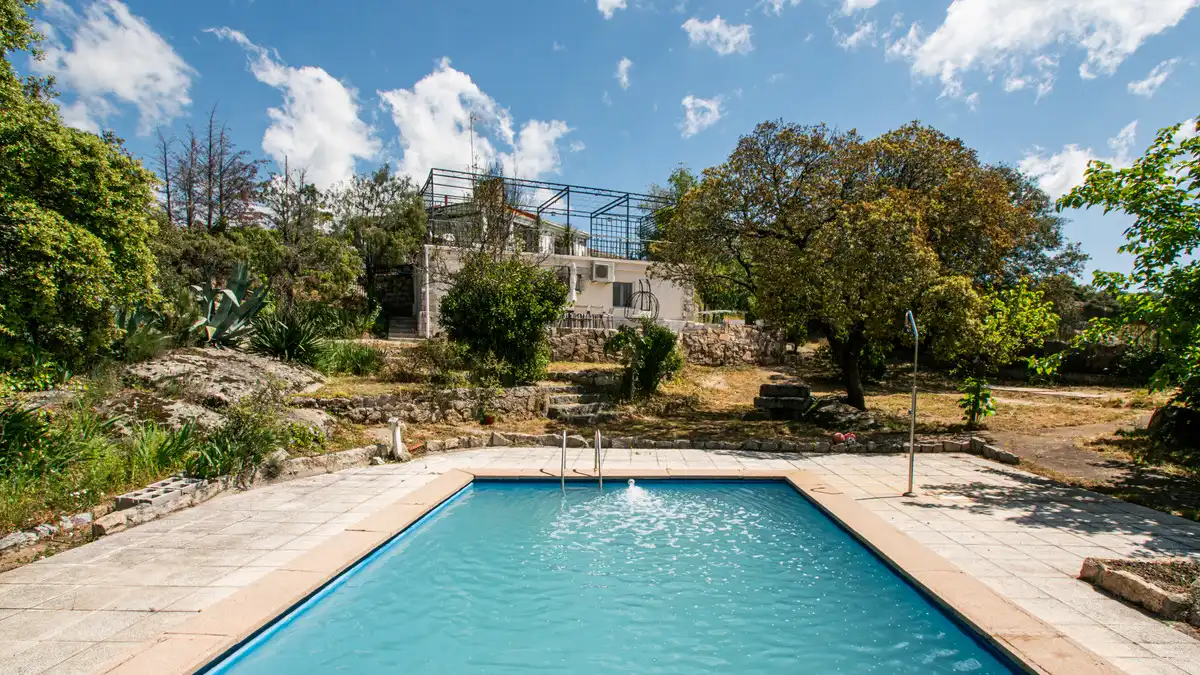 Piscina de Casa o xalet en venda en Fresnedillas de la Oliva amb Aire condicionat, Calefacció i Jardí privat