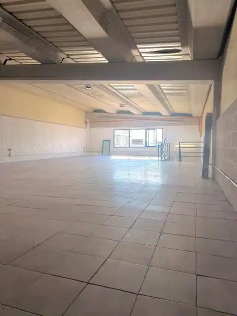Nave industrial de alquiler en Marbella