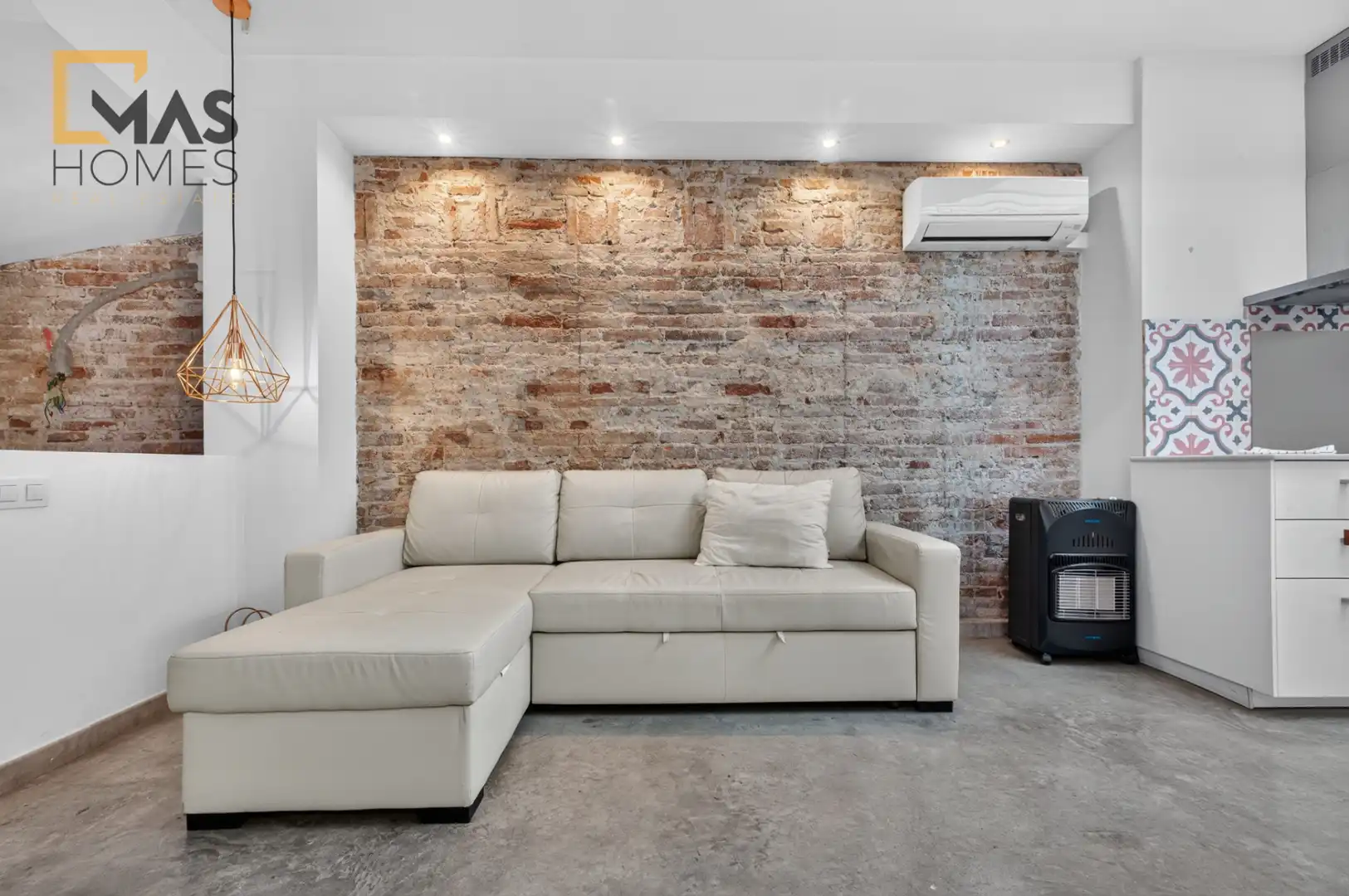 Living room of Buildings for sale in Ciutat Vella