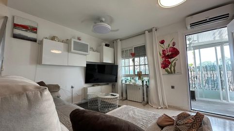 Esta atractiva vivienda tipo quad, situada en la segunda planta, combina comodidad, luminosidad y el autÃntico estilo de vida medi, imatge 2