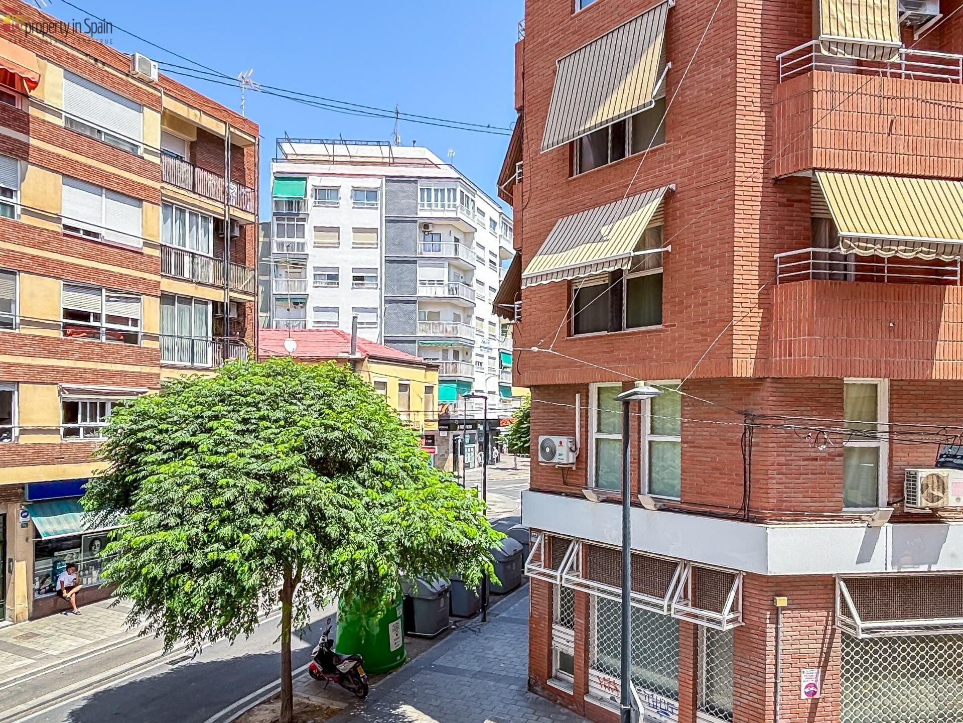 Vista exterior de Pis en venda en Alicante / Alacant