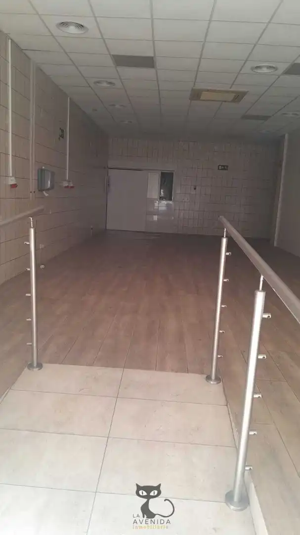 Business premises for sale in Calle de Concepció Arenal, imagen 5