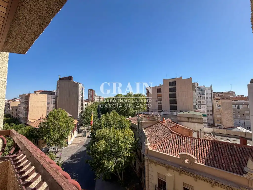 Appartamento con terrazza in vendita a Centro, imagen 4