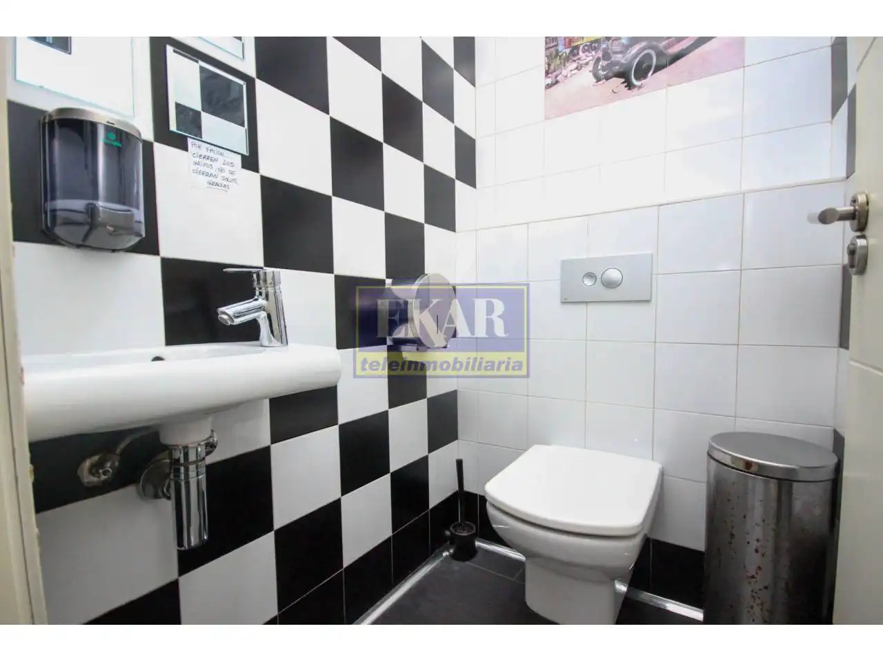 Business premises for sale in Calle Alzukaitz, imagen 11