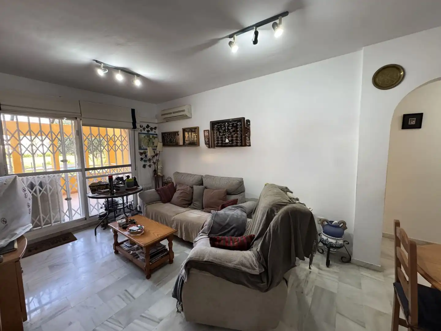 Wohnzimmer von Wohnung zum Verkauf in El Puerto de Santa María mit Klimaanlage, Terrasse und Gemeinschaftspool