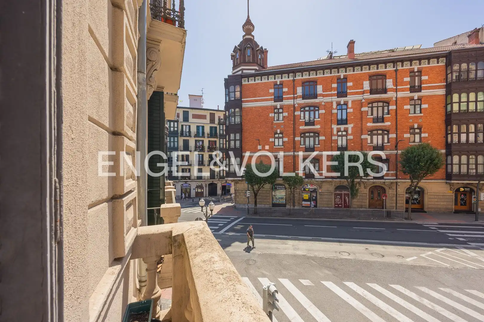 Vista exterior de Pis en venda en Bilbao  amb Calefacció i Balcó