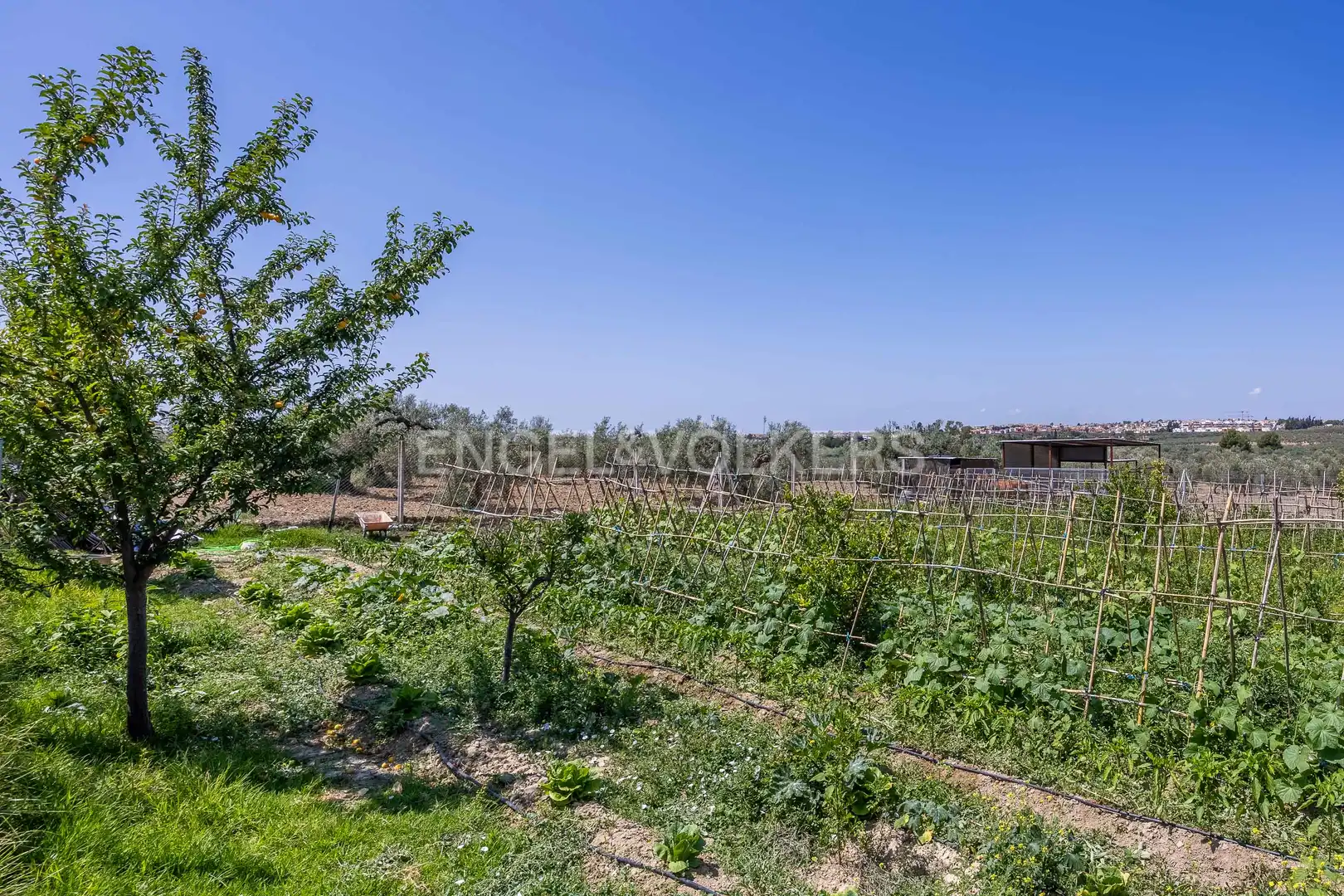 Country house zum Verkauf in Espartinas mit Klimaanlage, Heizung und Privatgarten